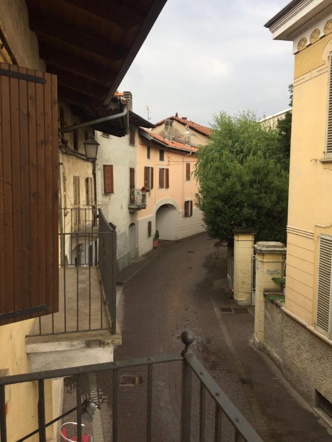 B&B Sotto Le Mura 파본느카나베세 외부 사진