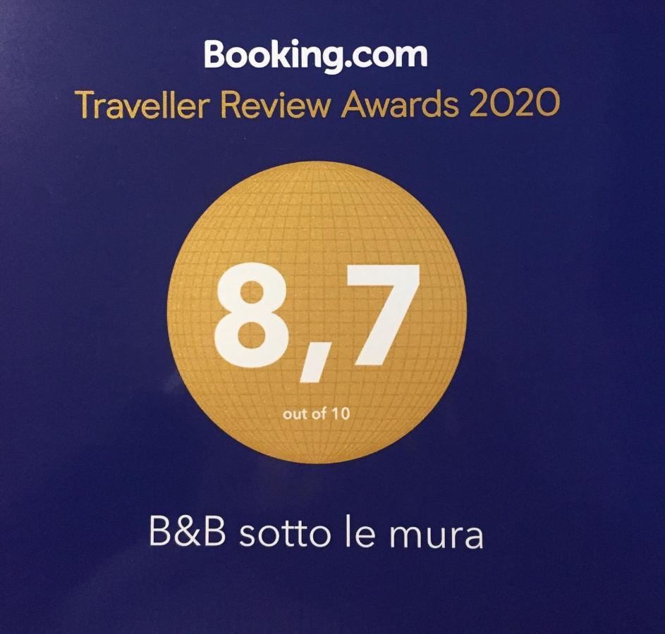 B&B Sotto Le Mura 파본느카나베세 외부 사진